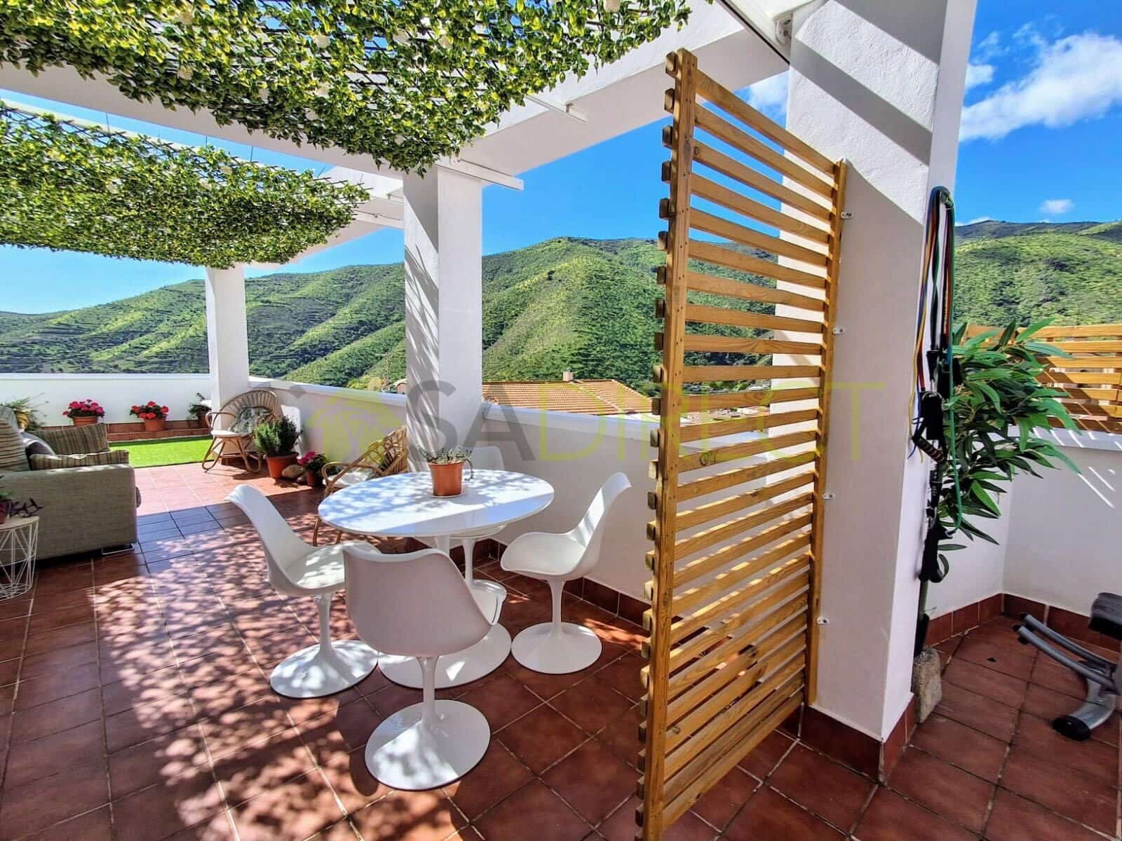 2 bedroom Flat for sale in Albunol with garage - € 155,000 (Ref: 9694718)