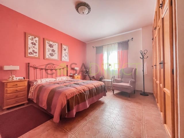 4 Zimmer Villa zu verkaufen in Motril mit Pool Garage - 336.000 € (Ref: 9694719)