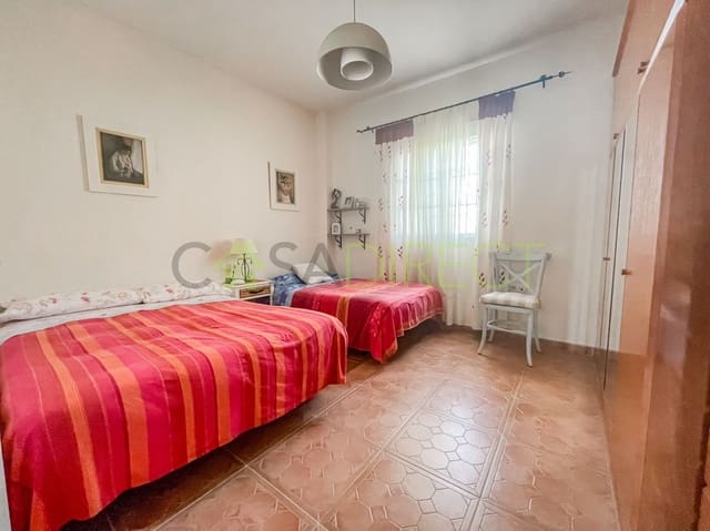 4 Zimmer Villa zu verkaufen in Motril mit Pool Garage - 336.000 € (Ref: 9694719)