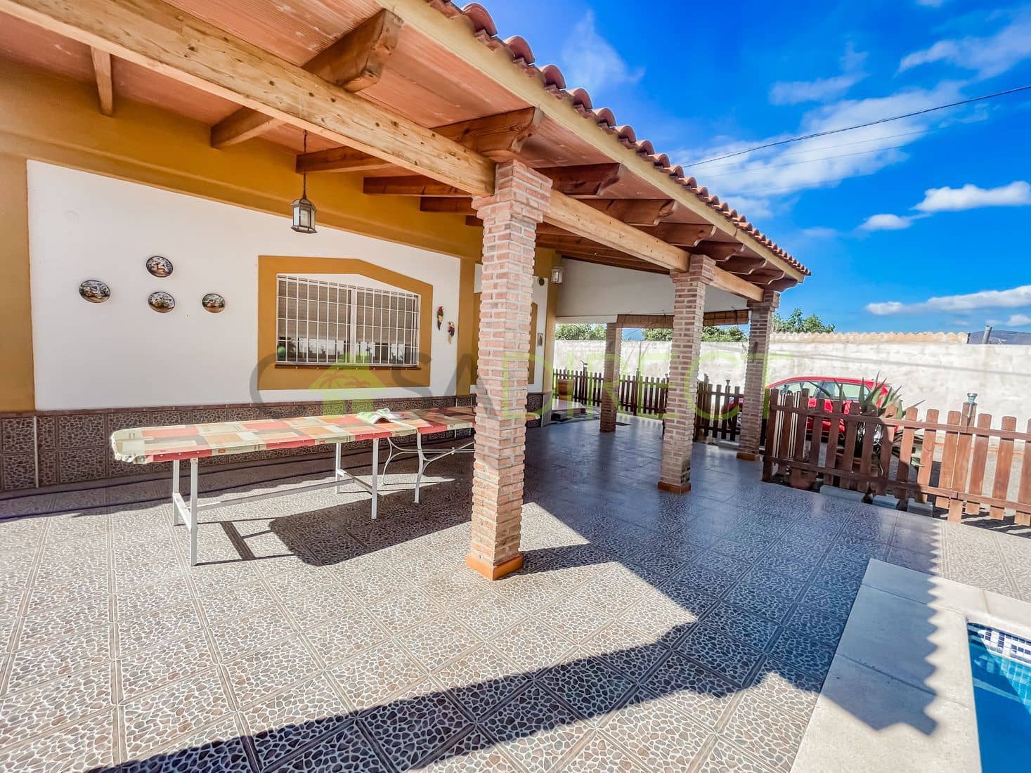 4 Zimmer Villa zu verkaufen in Motril mit Pool Garage - 336.000 € (Ref: 9694719)