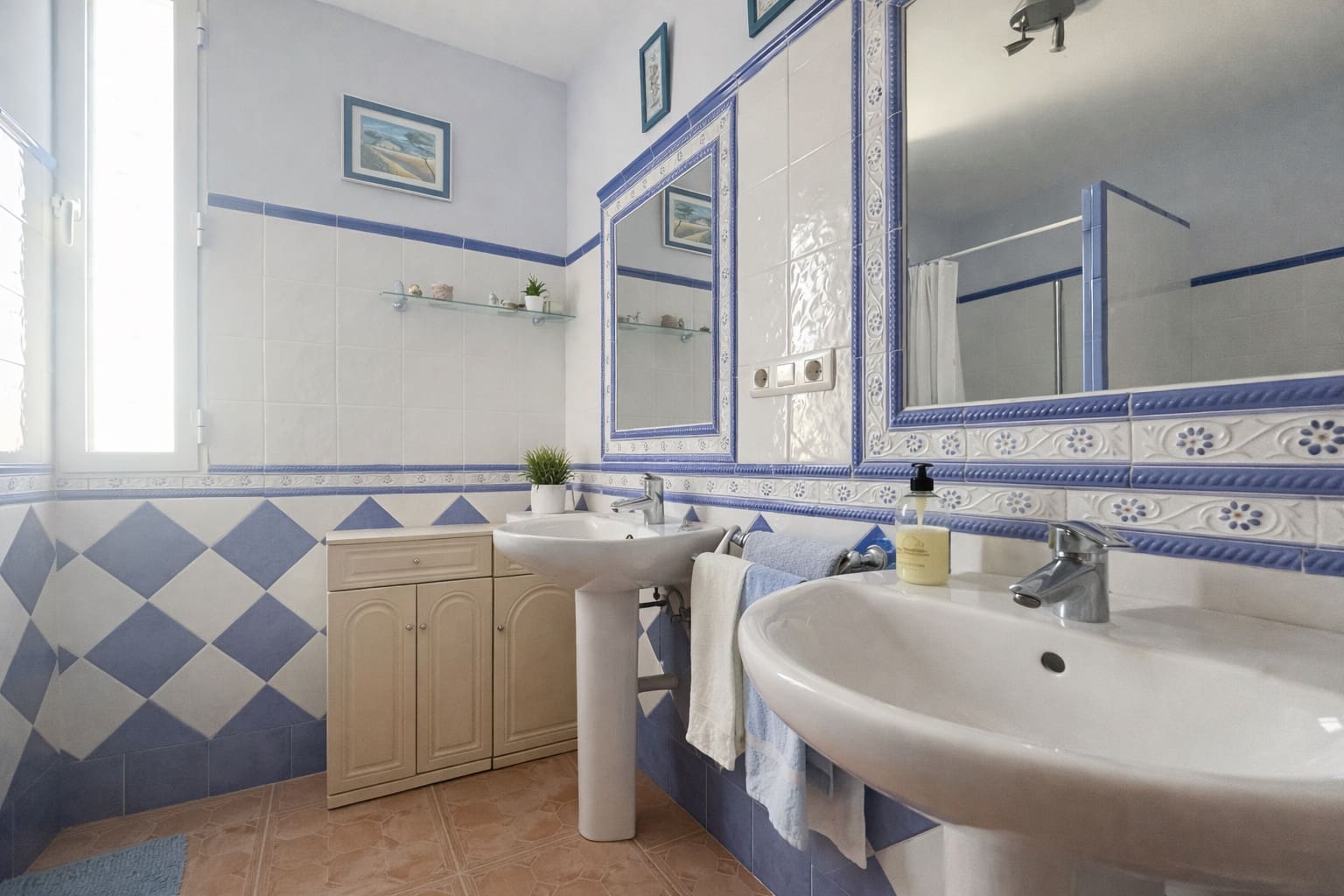4 bedroom Villa for sale in Motril with pool garage - € 336,000 (Ref: 9694719)