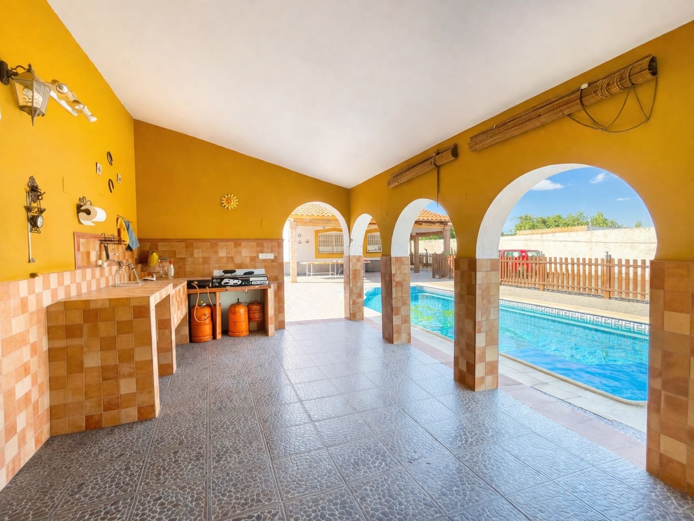 4 bedroom Villa for sale in Motril with pool garage - € 336,000 (Ref: 9694719)