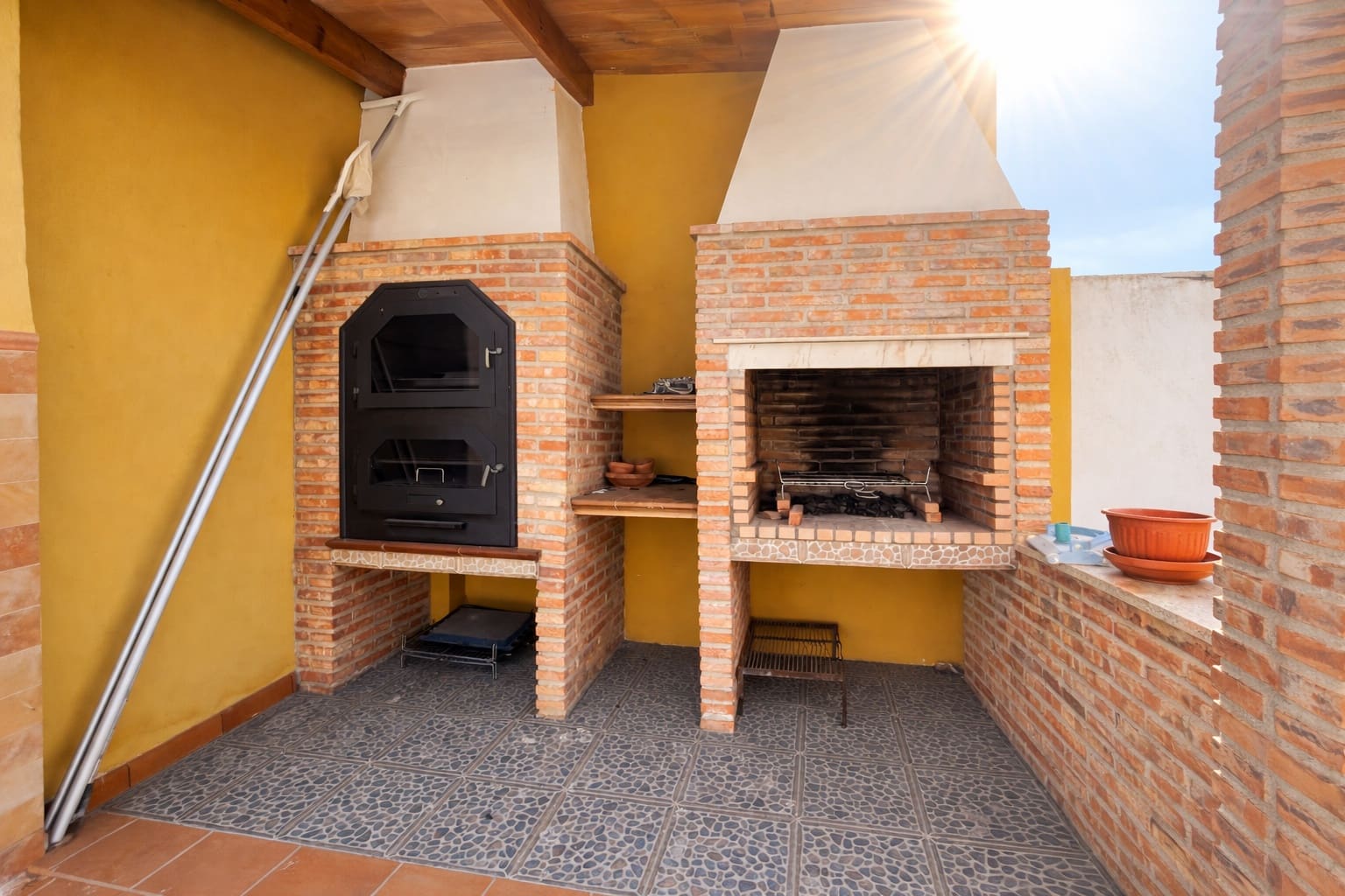 4 bedroom Villa for sale in Motril with pool garage - € 336,000 (Ref: 9694719)