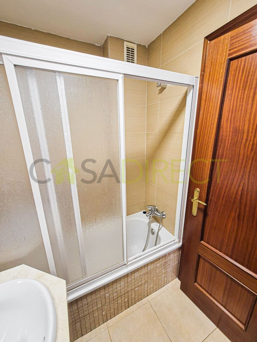 2 bedroom Flat for rent in Torrox-Costa with pool garage - € 900 (Ref: 9698131)