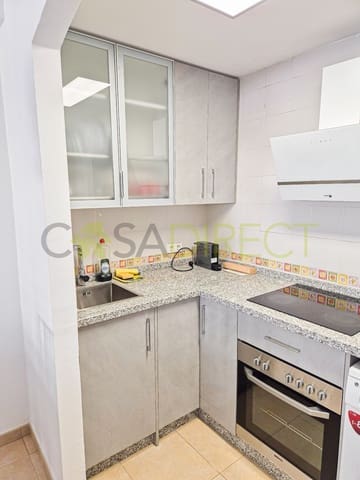 2 soveværelse Lejlighed til leje i Torrox-Costa, Torrox med swimmingpool garage - € 900 (Ref: 9698131)