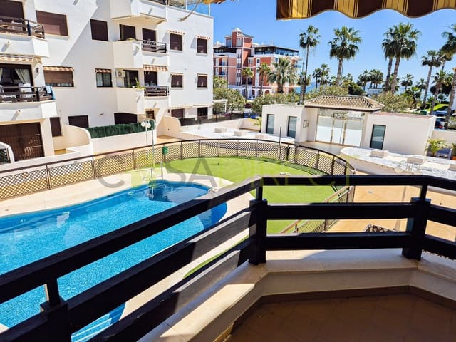 2 soveværelse Lejlighed til leje i Torrox-Costa, Torrox med swimmingpool garage - € 900 (Ref: 9698131)