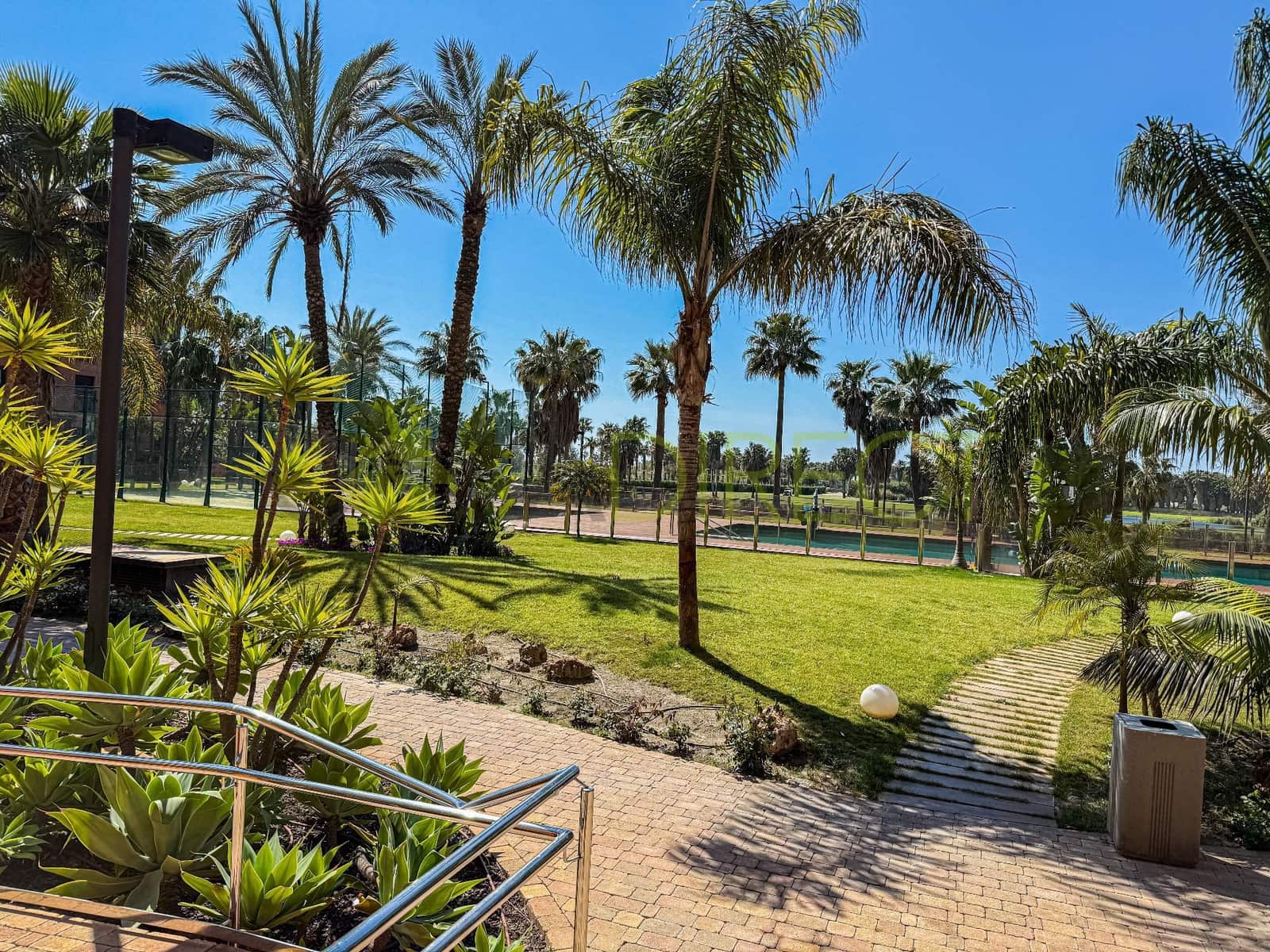 2 bedroom Flat for rent in Motril with pool garage - € 840 (Ref: 9700439)