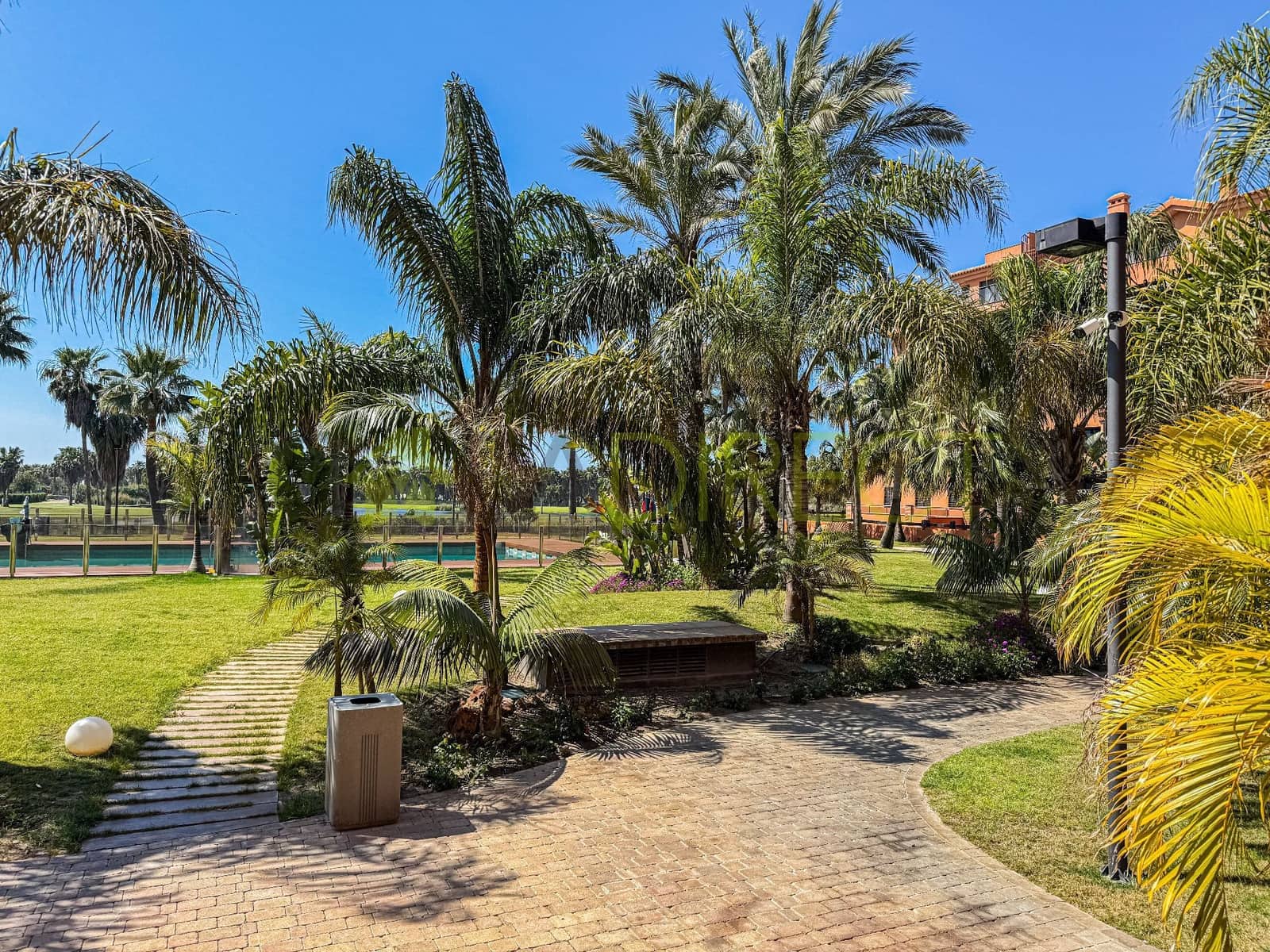 2 bedroom Flat for rent in Motril with pool garage - € 840 (Ref: 9700439)