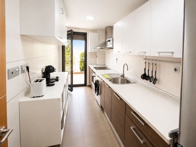 2 bedroom Flat for rent in Motril with pool garage - € 840 (Ref: 9700439)