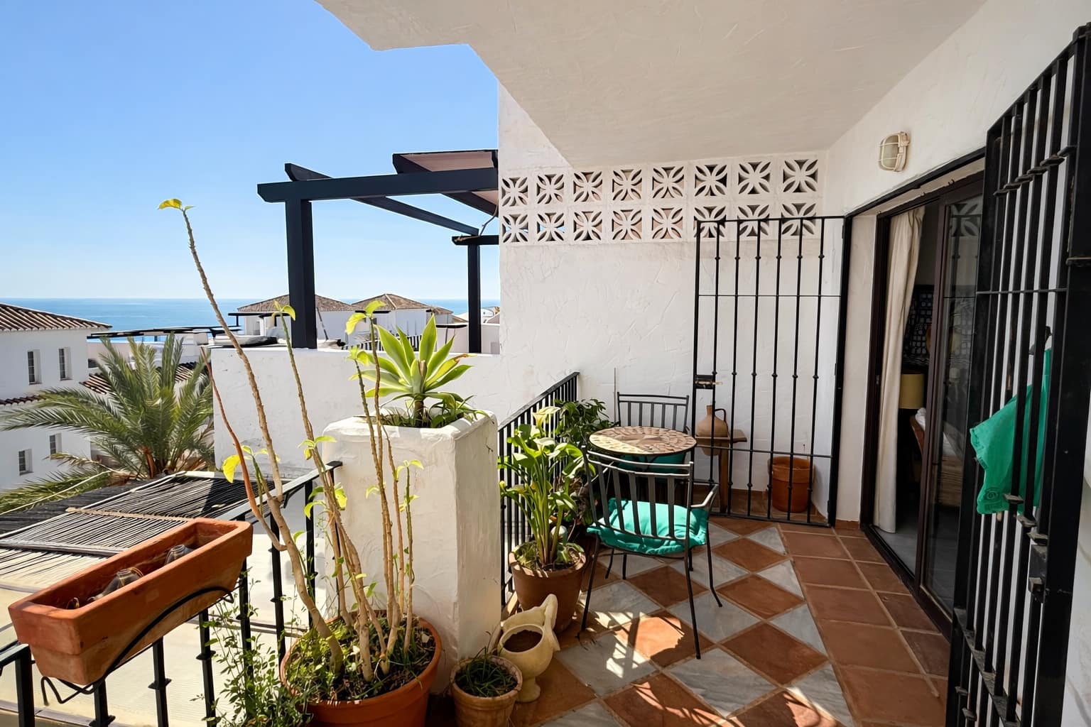 2 bedroom Flat for sale in Almunecar - € 375,000 (Ref: 9711097)