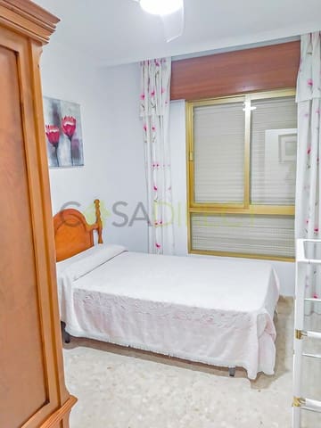 3 bedroom Flat for rent in Almuñécar - € 1,100 (Ref: 9731672)