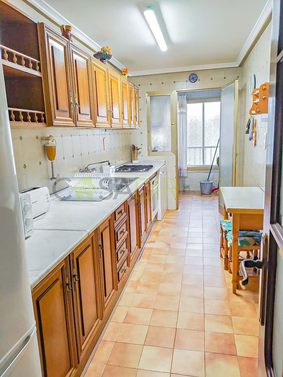 3 bedroom Flat for rent in Almunecar - € 1,100 (Ref: 9731672)