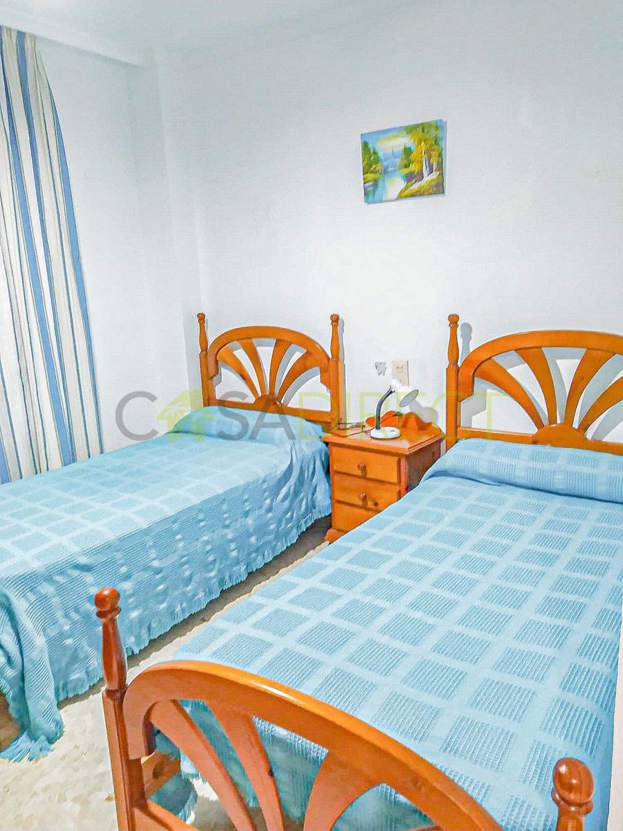 3 bedroom Flat for rent in Almunecar - € 1,100 (Ref: 9731672)