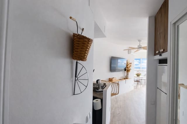 Studio til leje i Torremolinos med swimmingpool - € 1.095 (Ref: 9735207)