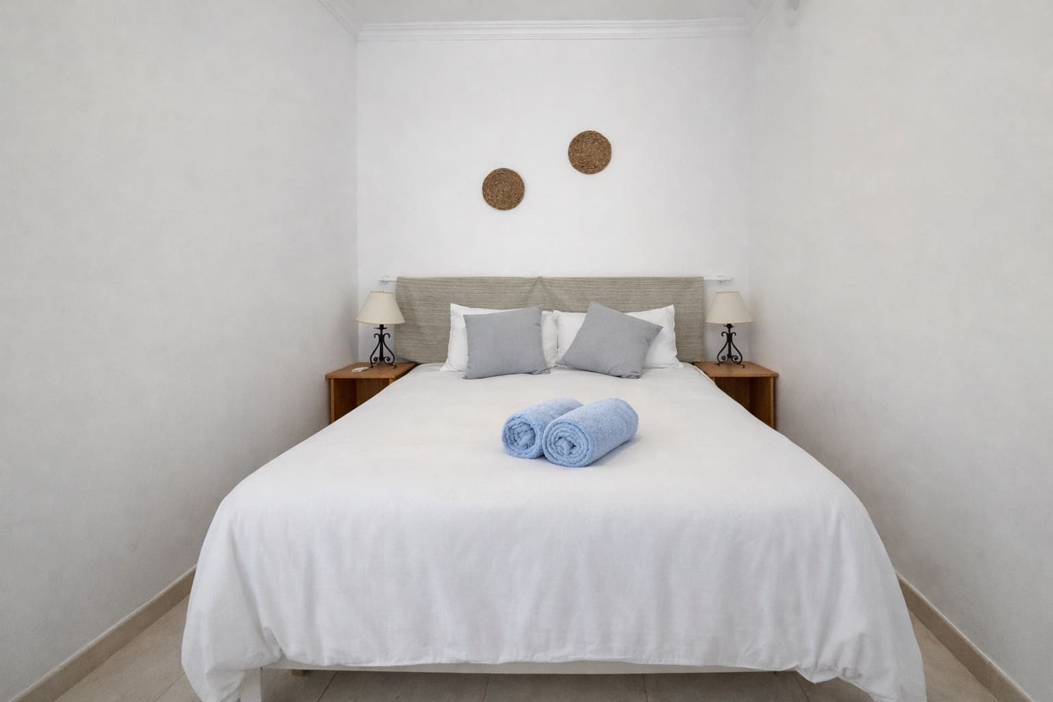 3 bedroom Flat for rent in Frigiliana - € 1,200 (Ref: 9735208)