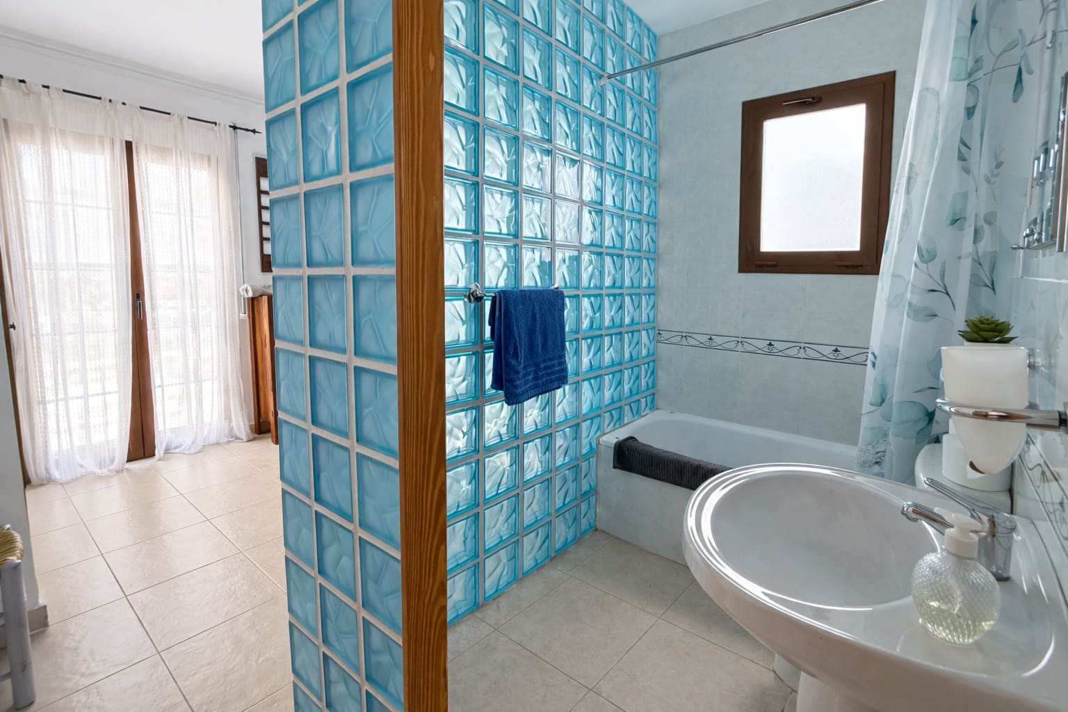 3 bedroom Flat for rent in Frigiliana - € 1,200 (Ref: 9735208)