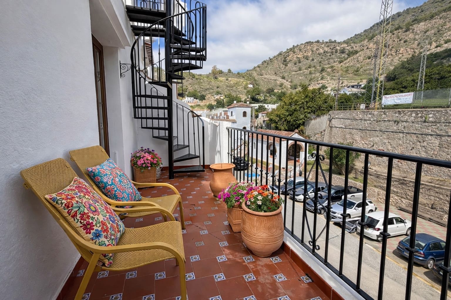 3 bedroom Flat for rent in Frigiliana - € 1,200 (Ref: 9735208)
