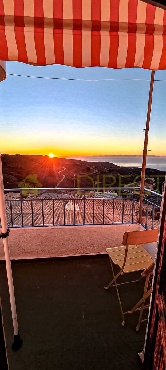 3 soverom Hus til leie i Granada by - € 900 (Ref: 9737983)