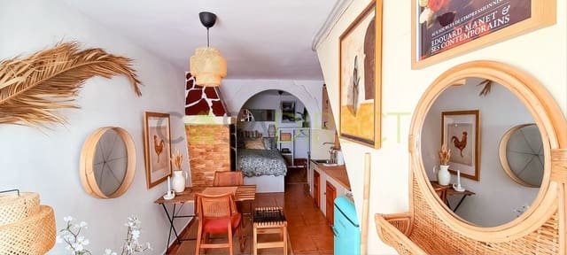 3 soverom Hus til leie i Granada by - € 900 (Ref: 9737983)