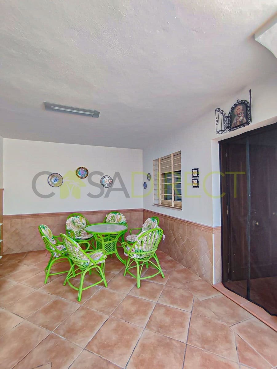 3 soveværelse Semi-Rækkehus til leje i Torremolinos med swimmingpool - € 1.750 (Ref: 9751610)