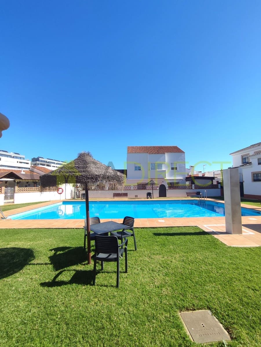 3 soveværelse Semi-Rækkehus til leje i Torremolinos med swimmingpool - € 1.750 (Ref: 9751610)