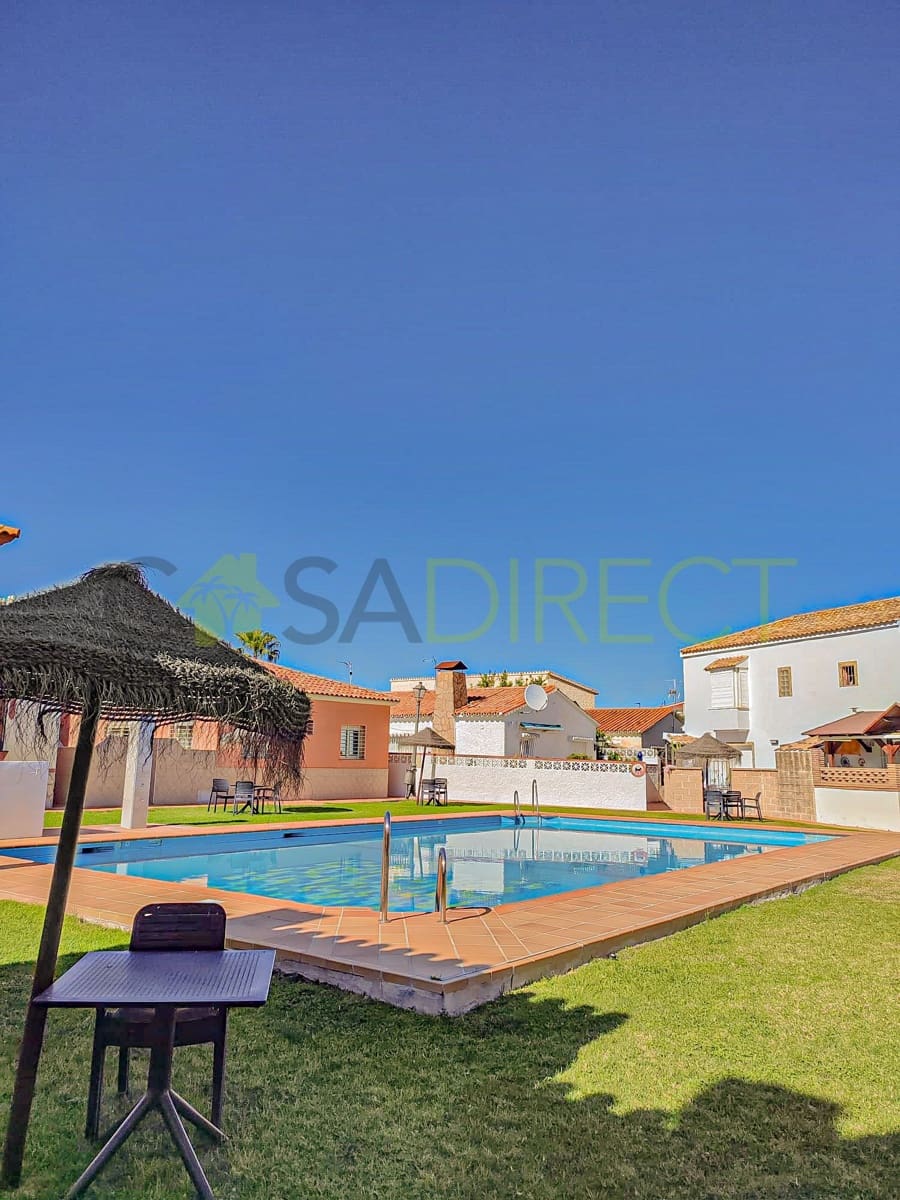 3 soveværelse Semi-Rækkehus til leje i Torremolinos med swimmingpool - € 1.750 (Ref: 9751610)