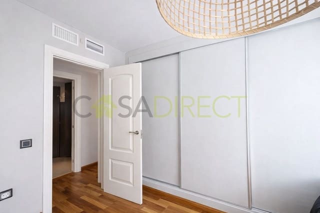 3 soveværelse Lejlighed til leje i Málaga by med garage - € 2.800 (Ref: 9751612)