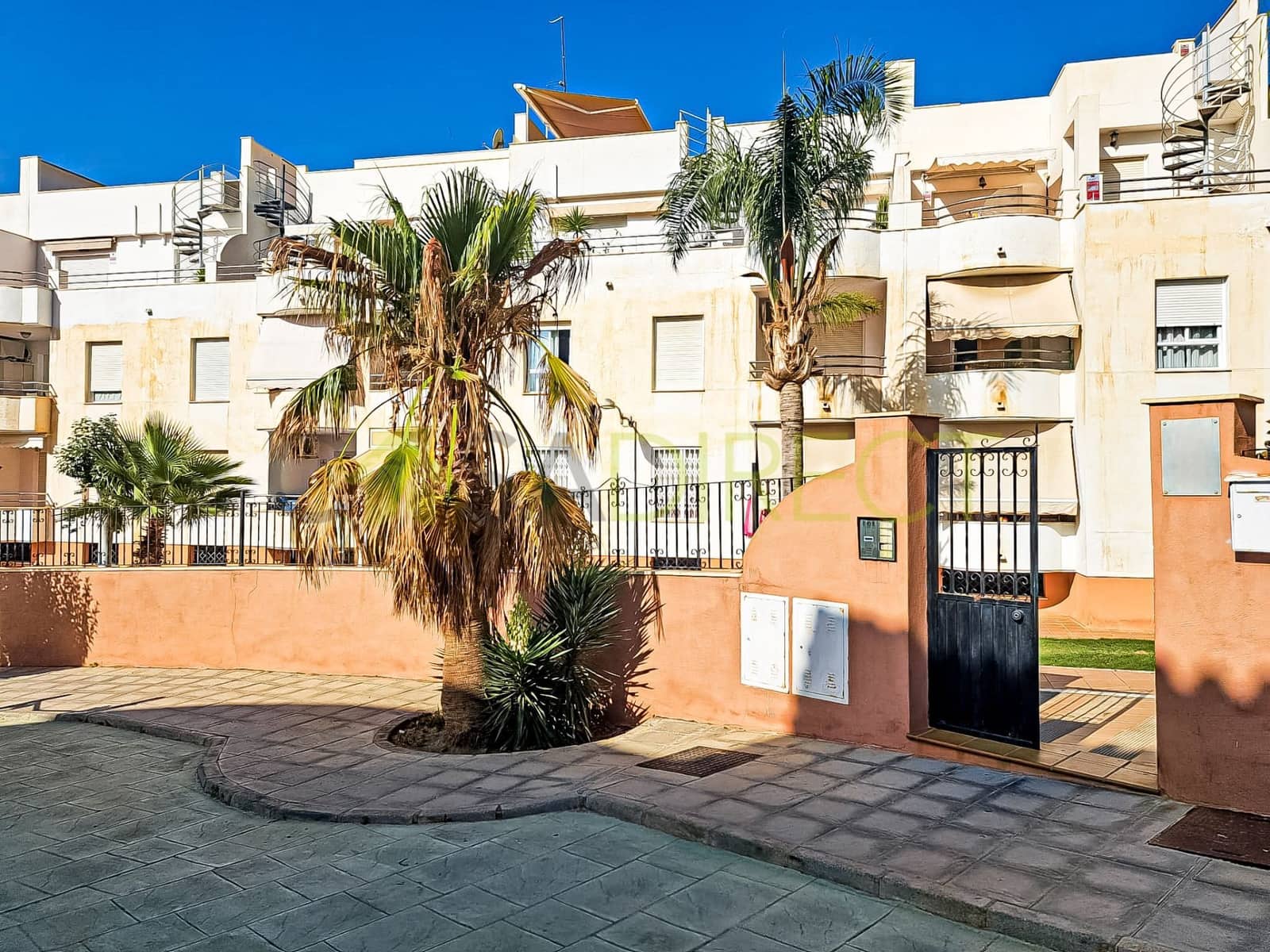 2 makuuhuone Asunto vuokrattavana paikassa Polopos mukana uima-altaan 
autotalli - 660 € (Ref: 9751613)