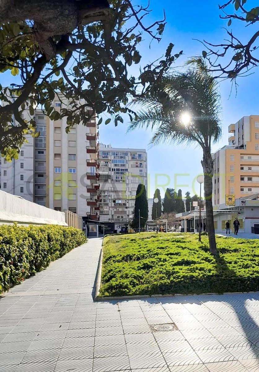 Estudio en Torre del Mar en alquiler con piscina - 780 € (Ref: 9772701)