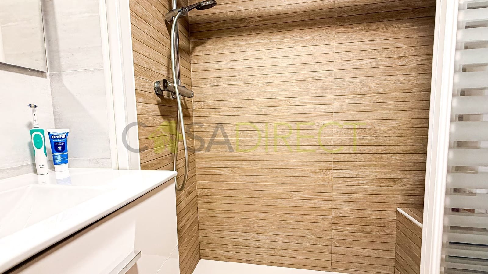 4 soverom Leilighet til leie i Malaga by med svømmebasseng garasje - € 2 200 (Ref: 9777656)