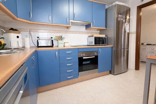 4 slaapkamer Appartement te huur in Teatinos, Málaga stad met zwembad garage - € 2.200 (Ref: 9777656)