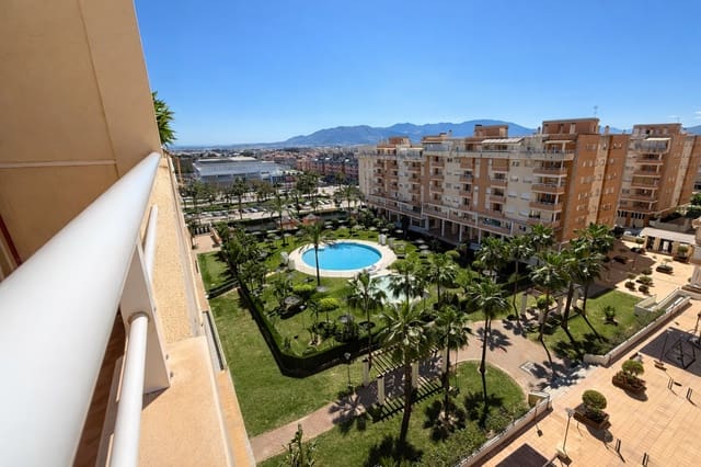 4 slaapkamer Appartement te huur in Teatinos, Málaga stad met zwembad garage - € 2.200 (Ref: 9777656)