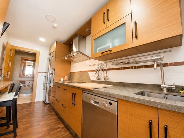 3 makuuhuone Asunto vuokrattavana paikassa Vélez-Málaga mukana 
autotalli - 1 200 € (Ref: 9811216)