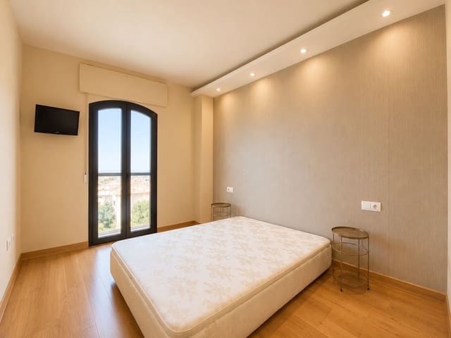 3 makuuhuone Asunto vuokrattavana paikassa Vélez-Málaga mukana 
autotalli - 1 200 € (Ref: 9811216)