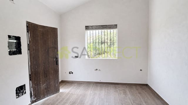 1 makuuhuone Maalaistalo myytävänä paikassa Torrox - 130 000 € (Ref: 9816998)