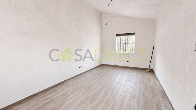 1 makuuhuone Maalaistalo myytävänä paikassa Torrox - 130 000 € (Ref: 9816998)