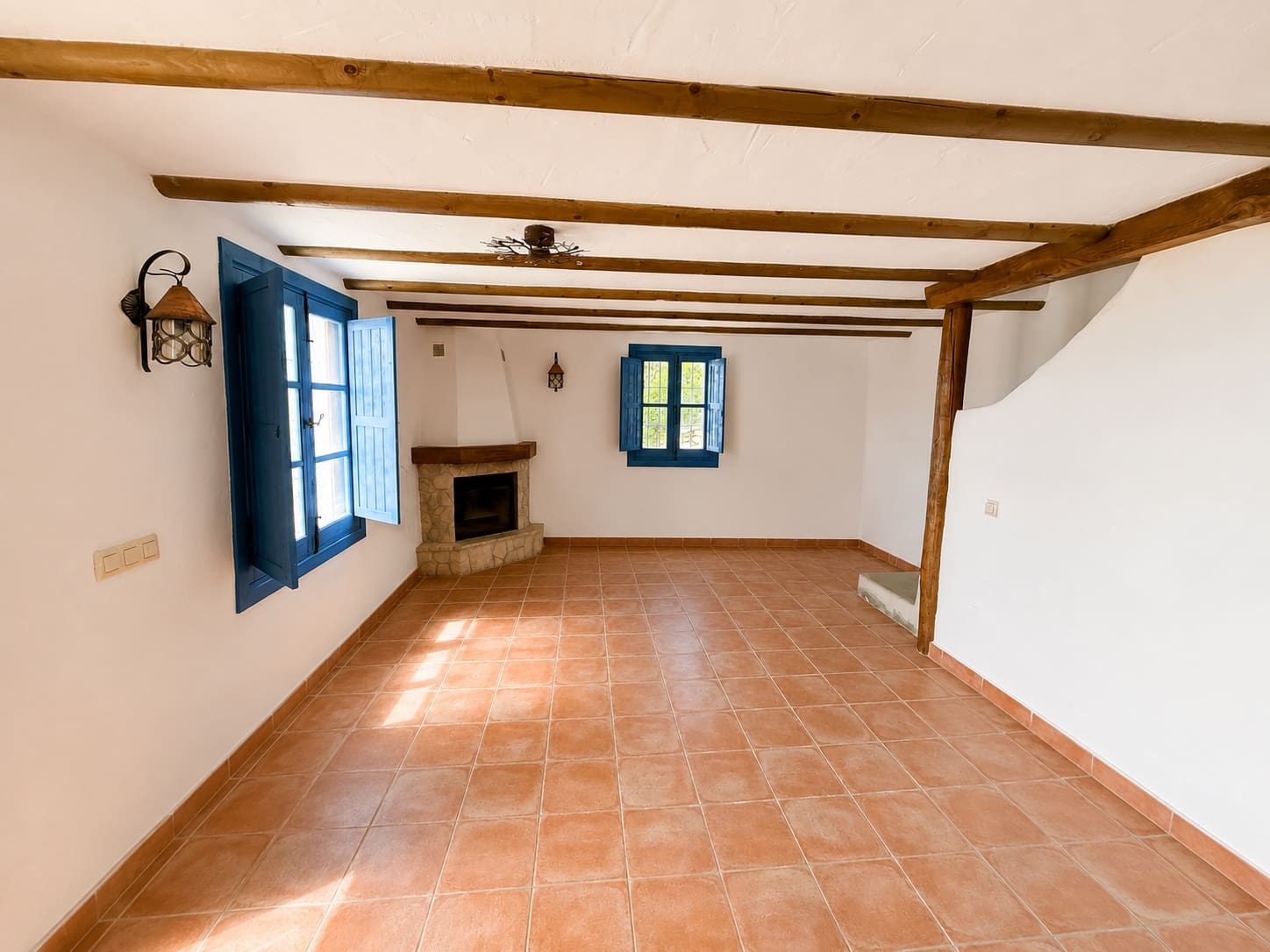 2 soverom Villa til leie i Frigiliana med svømmebasseng garasje - € 1 300 (Ref: 9828295)