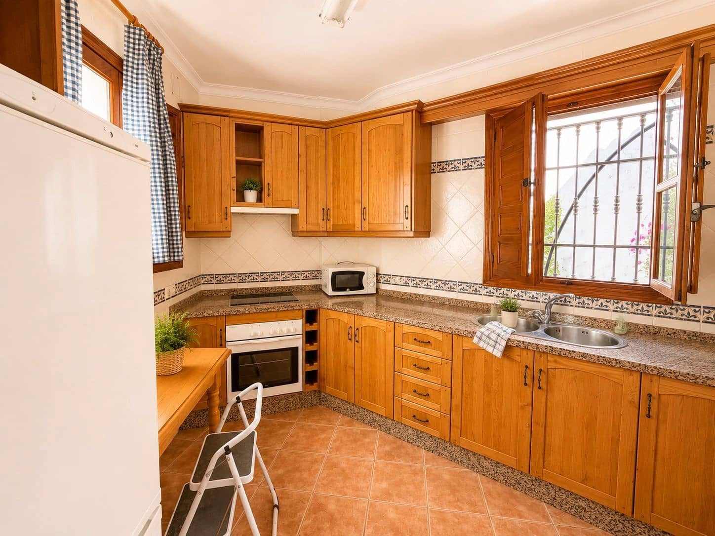 3 camera da letto Casa da affittare in Frigiliana - 1.100 € (Rif: 9828296)