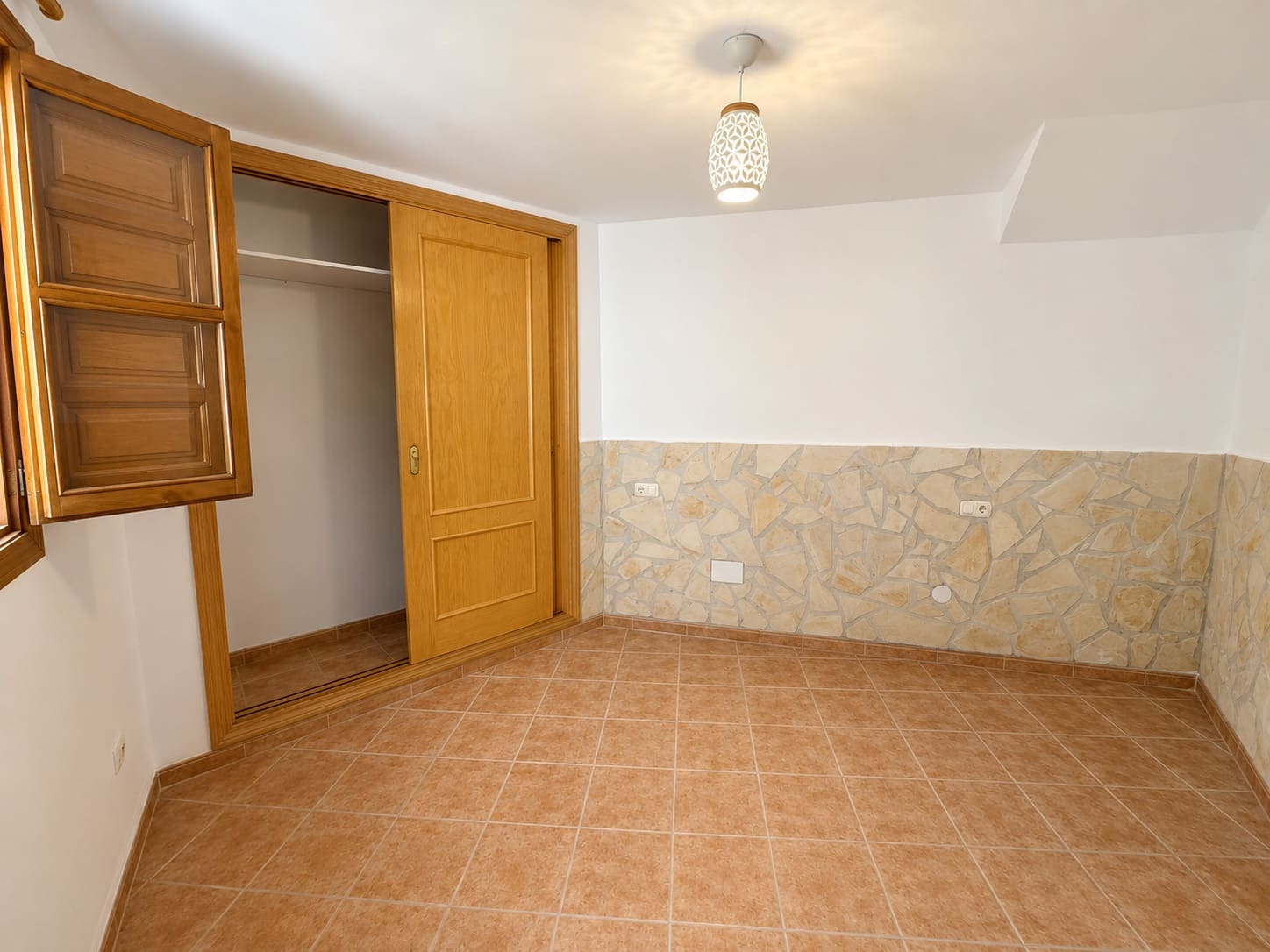 2 quarto Apartamento para arrendar em Frigiliana - 725 € (Ref: 9830641)