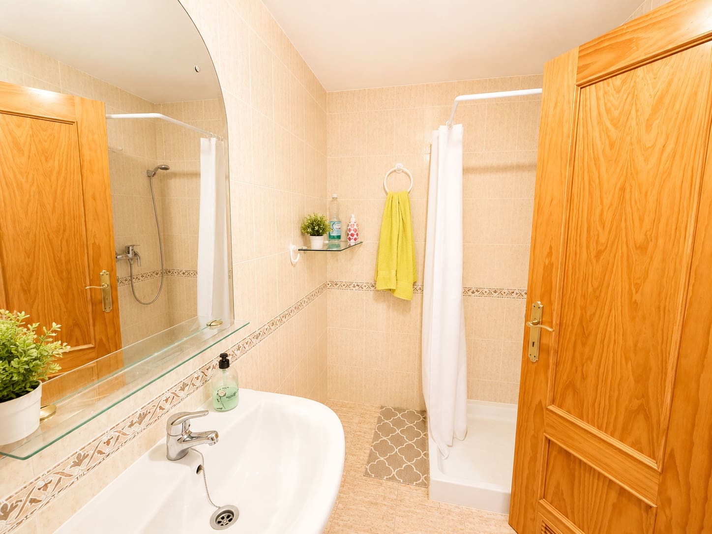 2 slaapkamer Appartement te huur in Benajarafe met zwembad - € 950 (Ref: 9833258)