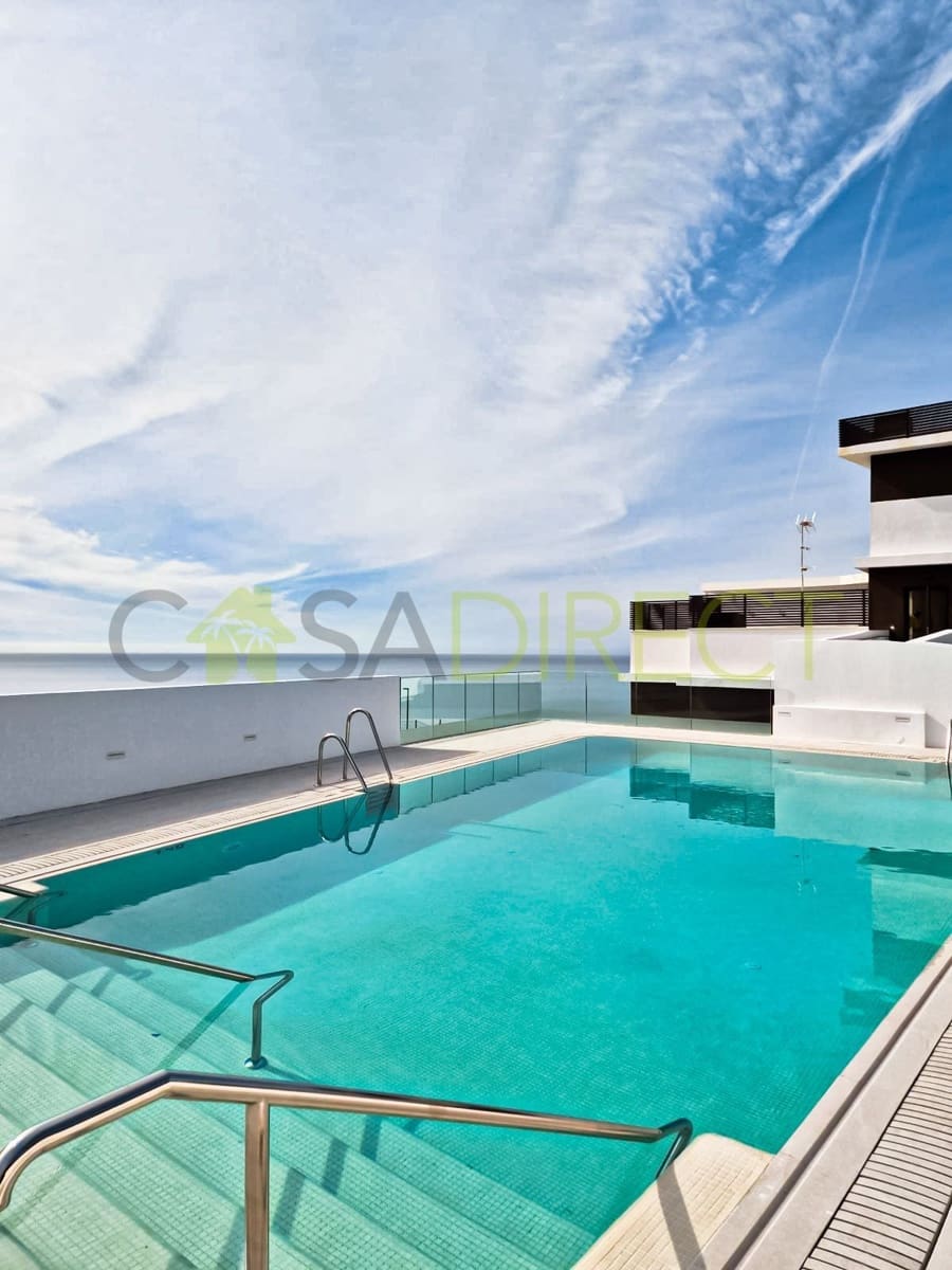 Piso de 2 habitaciones en Rincón de la Victoria en alquiler con piscina garaje - 2.500 € (Ref: 9833259)