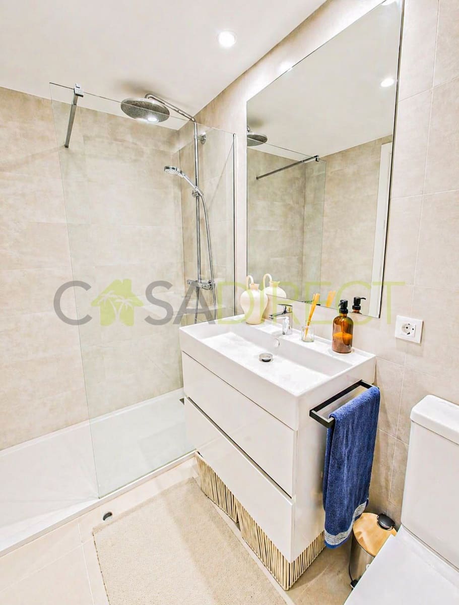 Piso de 2 habitaciones en Rincón de la Victoria en alquiler con piscina garaje - 2.500 € (Ref: 9833259)