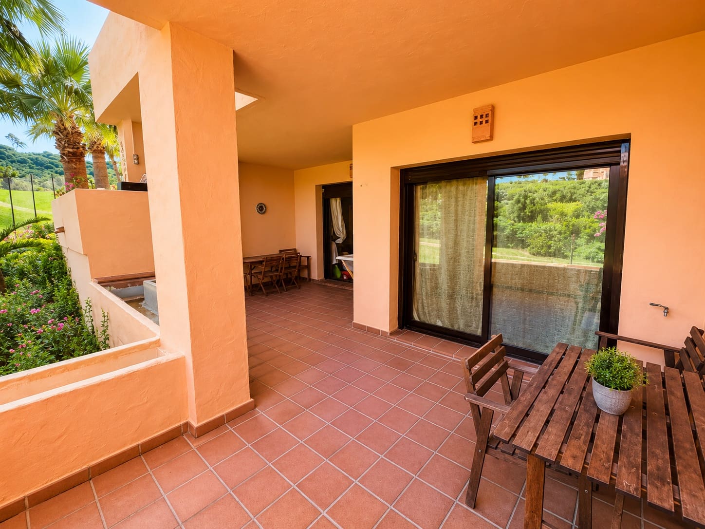 2 bedroom Apartment for rent in Manilva with pool garage - € 1,500 (Ref: 9835189)