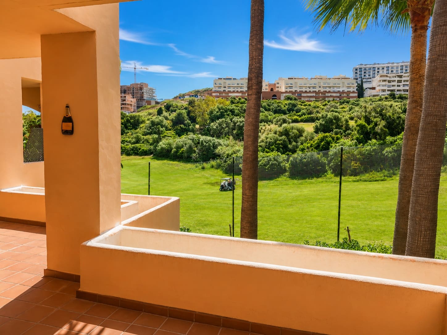 2 bedroom Apartment for rent in Manilva with pool garage - € 1,500 (Ref: 9835189)