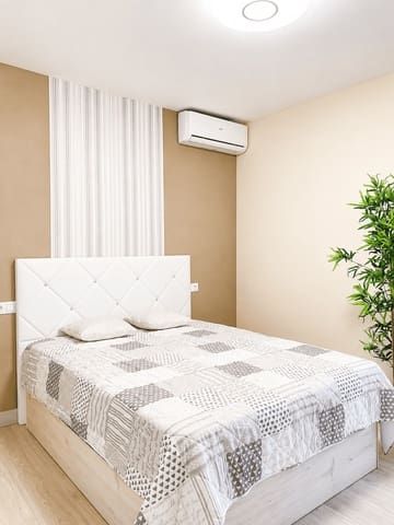 2 bedroom Semi-detached Villa for rent in Puerto Marina, Benalmádena with garage - € 2,490 (Ref: 9838889)