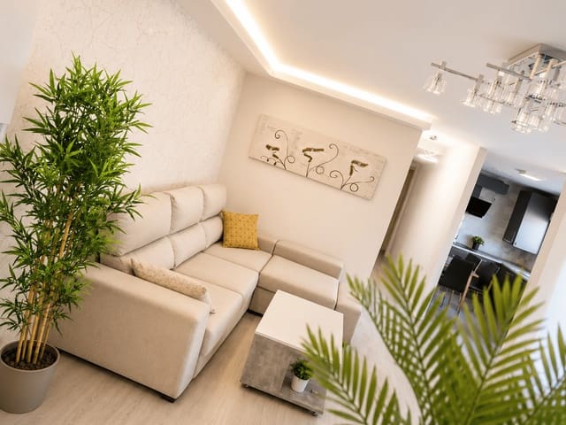 2 bedroom Semi-detached Villa for rent in Puerto Marina, Benalmádena with garage - € 2,490 (Ref: 9838889)