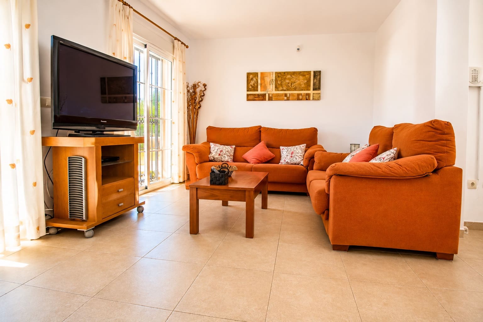 3 bedroom Villa for rent in Nerja with pool garage - € 2,500 (Ref: 9838890)