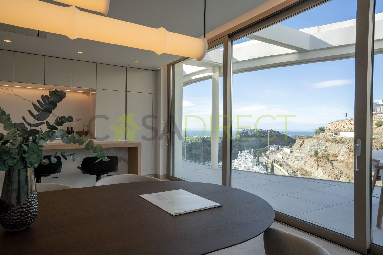 Piso de 4 habitaciones en Benahavís en venta con piscina garaje - 2.598.225 € (Ref: 9838891)