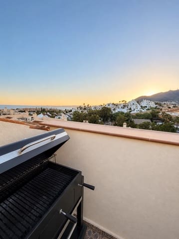 3 bedroom Semi-detached Villa for rent in Hacienda Torrequebrada, Benalmádena with pool garage - € 2,800 (Ref: 9838892)