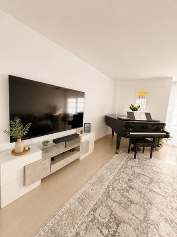 3 bedroom Semi-detached Villa for rent in Hacienda Torrequebrada, Benalmádena with pool garage - € 2,800 (Ref: 9838892)